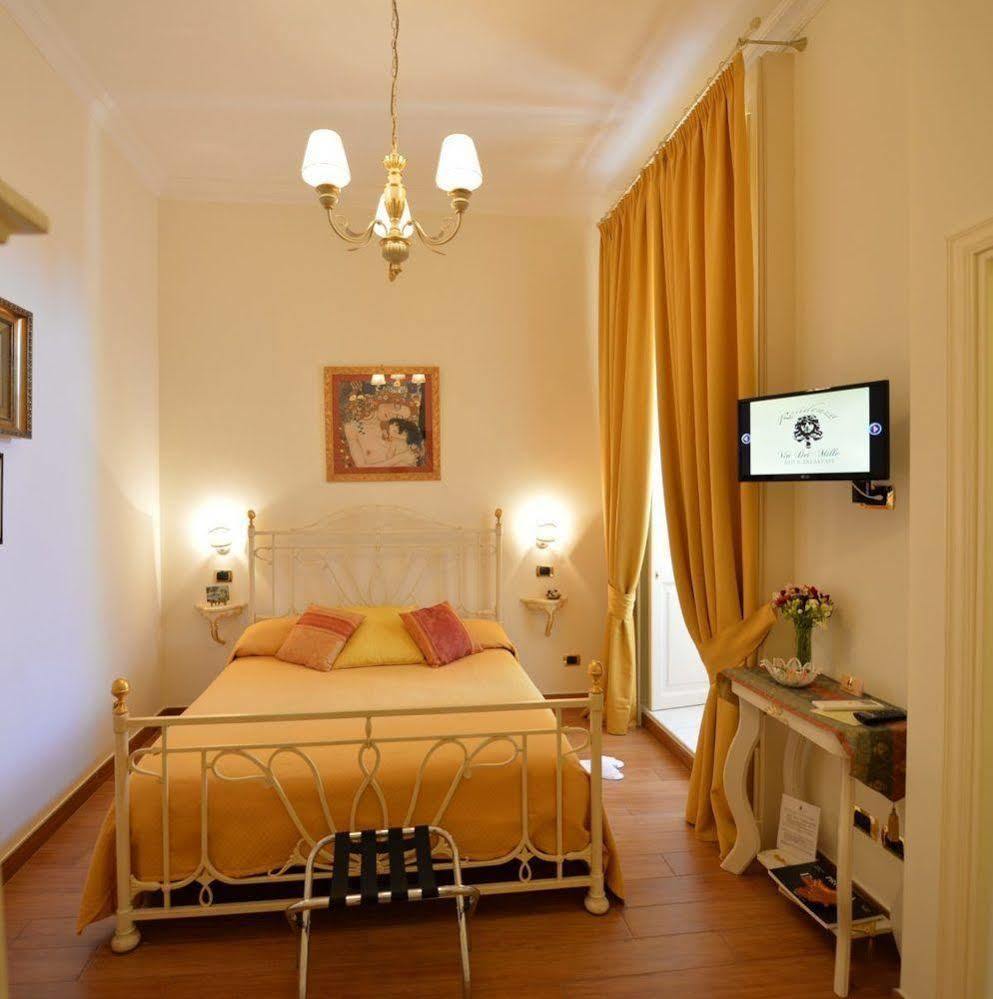 B&B Residenza Via Dei Mille Νάπολη Εξωτερικό φωτογραφία